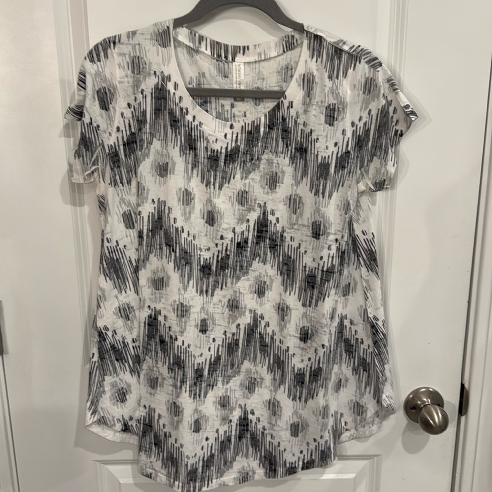 Pattern Shirt, Small - image 1